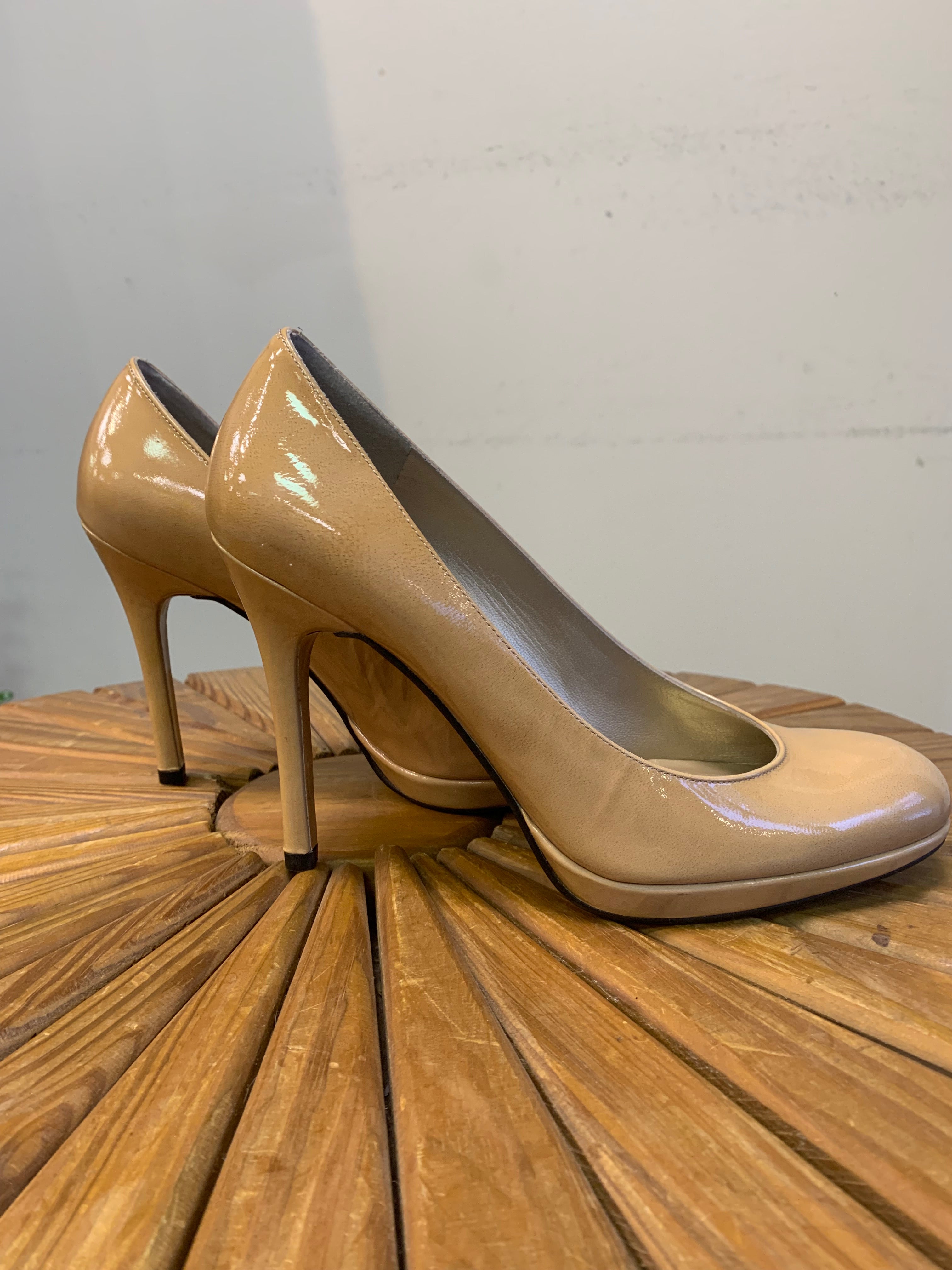 Stuart Weitzman Shoe Size 7.5 Shoes – Raspberry Beret