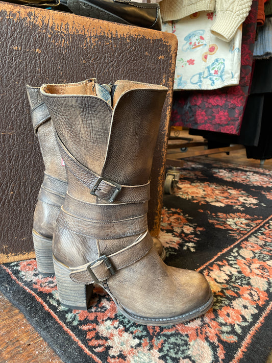 Freebird Shoe Size 9 Boots