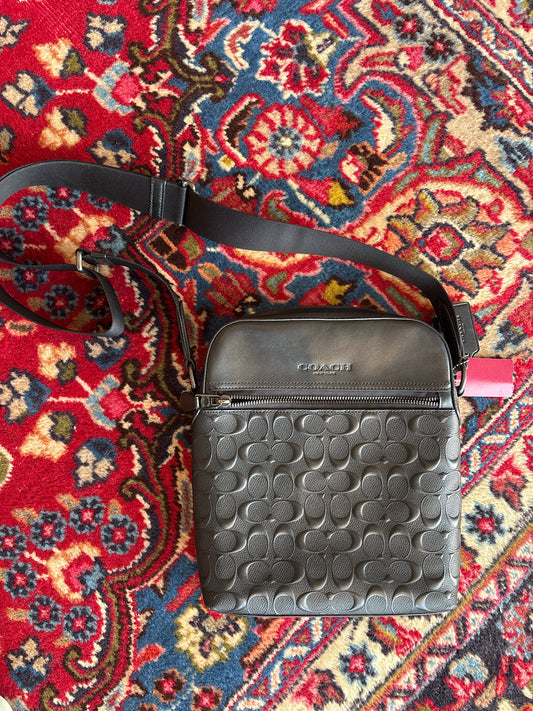 Coach Camera Bag – Raspberry Beret