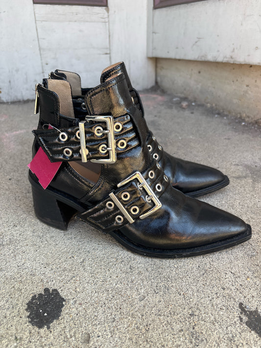 Steve Madden Shoe Size 8 Boots