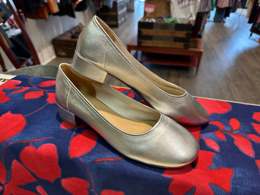 Silent D Shoe Size 8.5 Heels