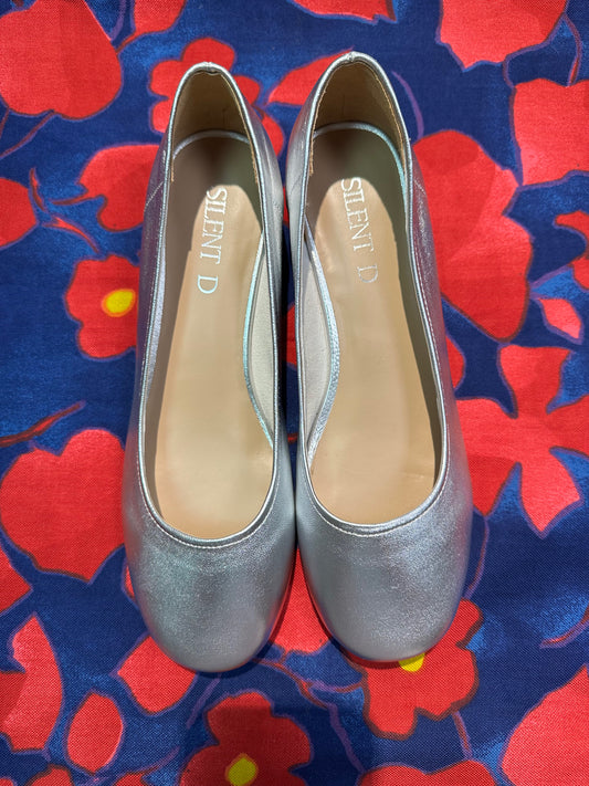 Silent D Shoe Size 8.5 Heels