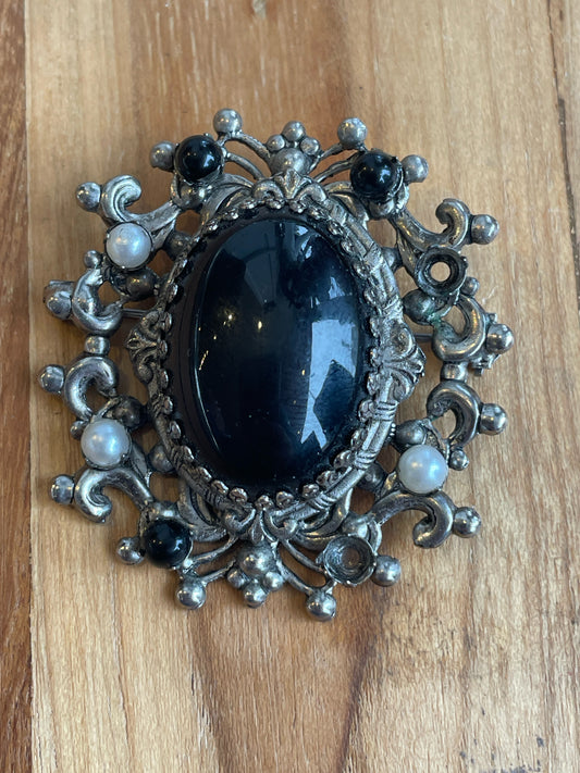 Brooch