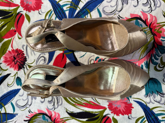 Glint Shoe Size 7.5 Heels